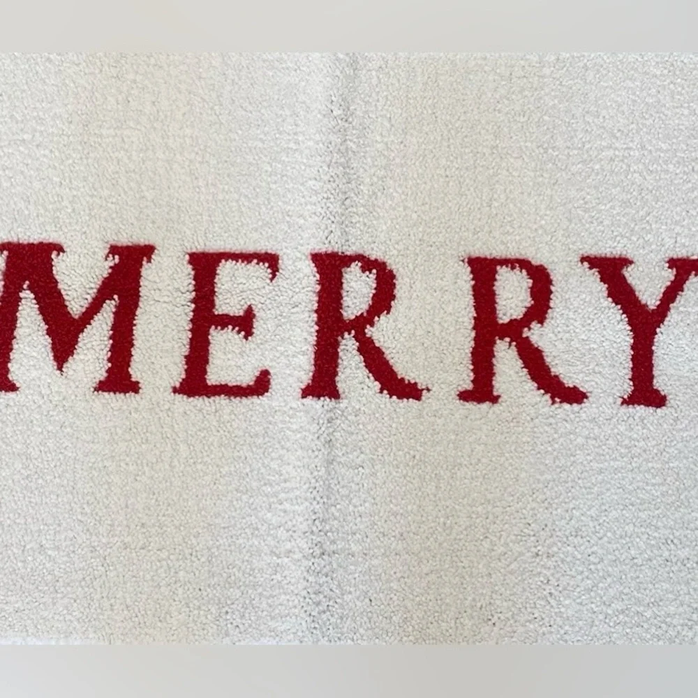 Threshold “Merry” Bath Rug 30” x 21”